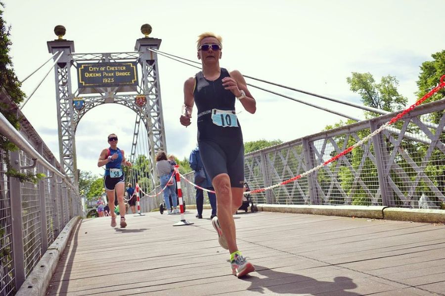 Shona Bathgate competing in a triathlon